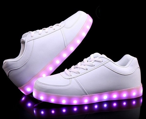 هدايا للأطفال أحذية LED