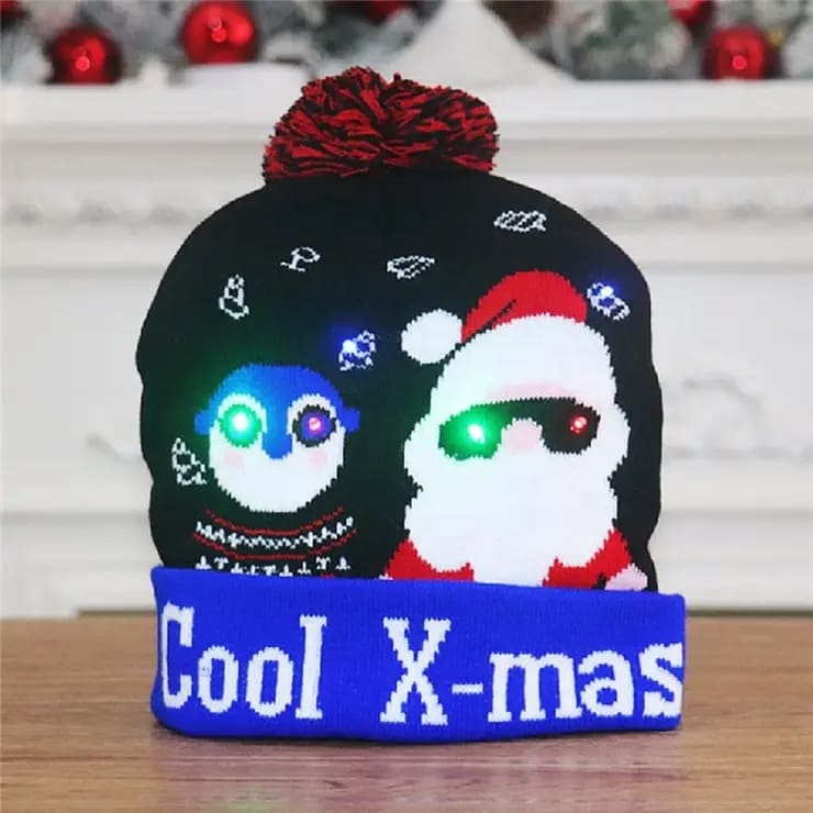 قبعة شتوية مع كرة متوهجة لعيد الميلاد مع مصابيح LED - COOL X-MAS