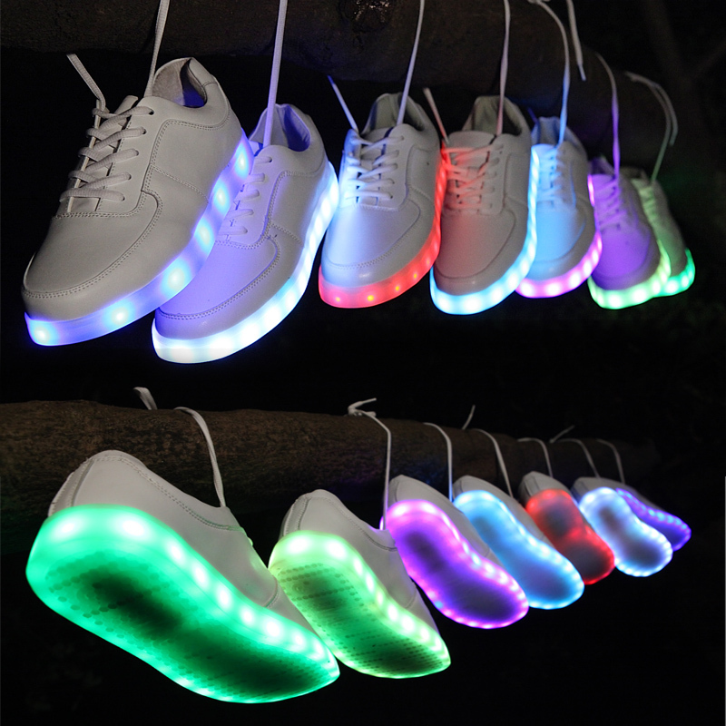 أحذية ساطع LED