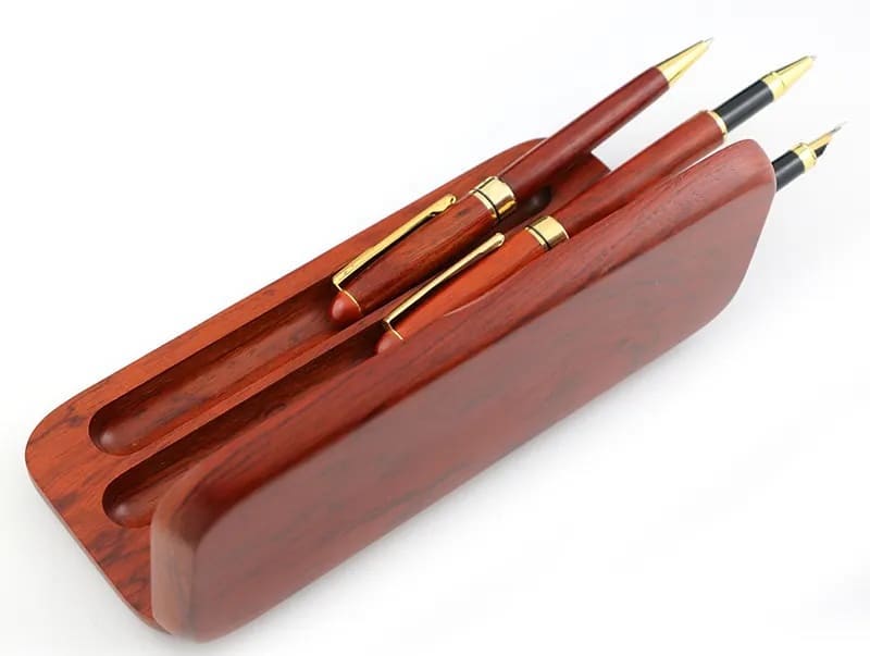 مجموعة هدية القلم الخشبي