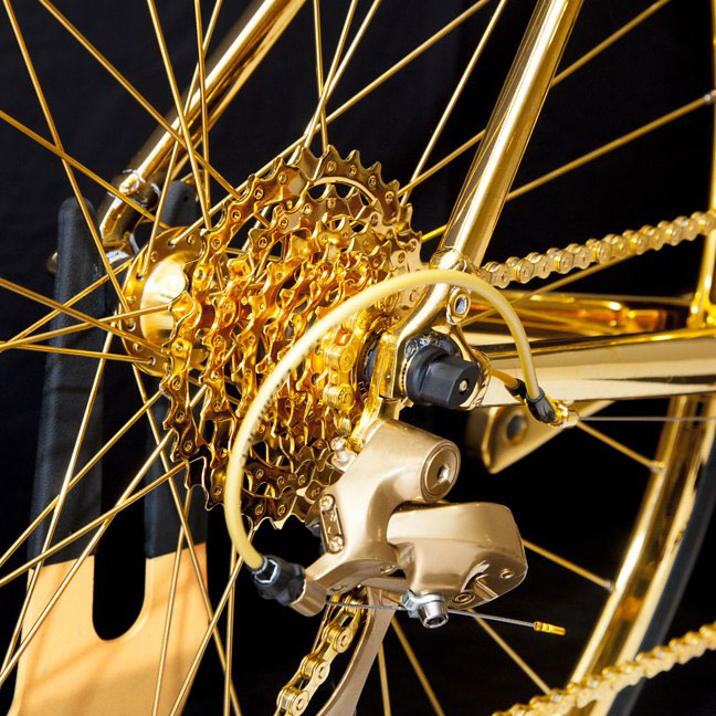 دراجة konstrukcia الذهبية
